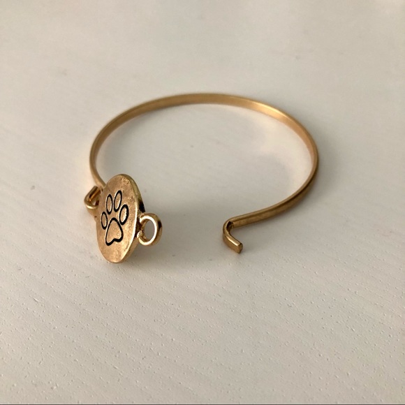 🐾 Paw Print Bracelet 🐾 - Picture 2 of 2